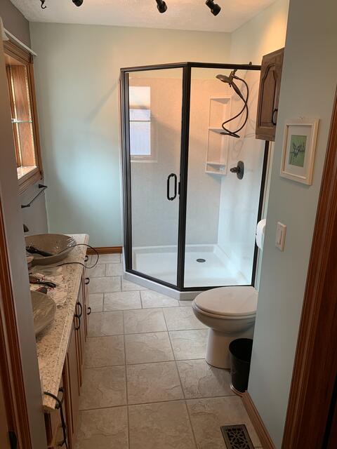Corner shower bath — photo 1