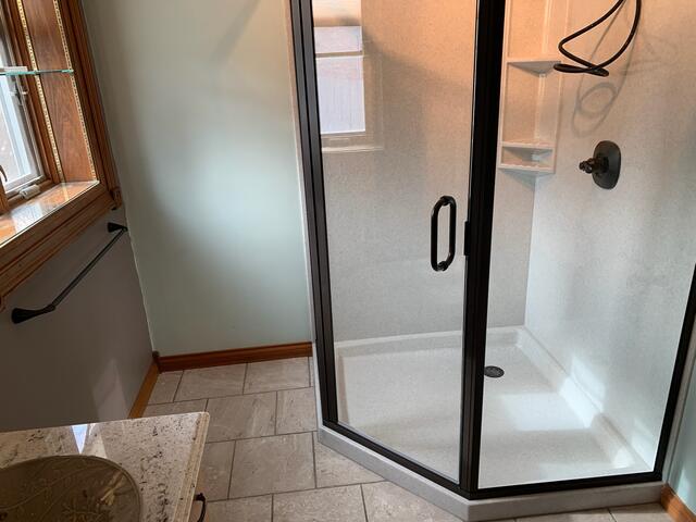 Corner shower bath — photo 3