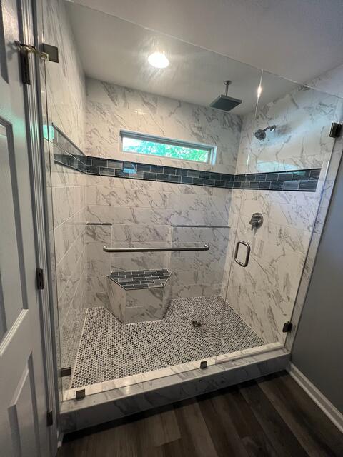 Navy vanity bath — photo 10