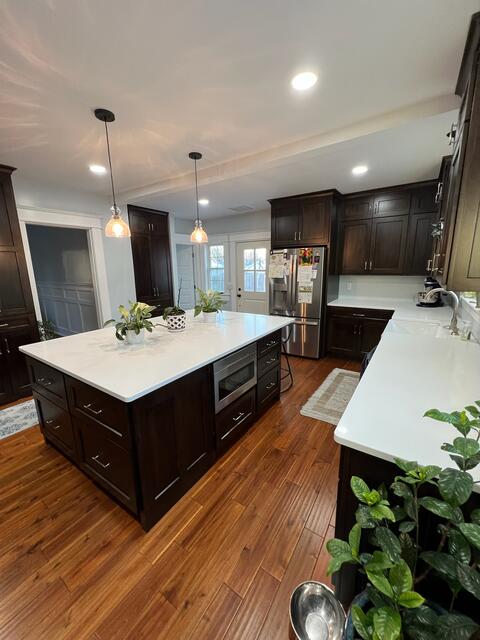 Espresso & white kitchen — photo 5