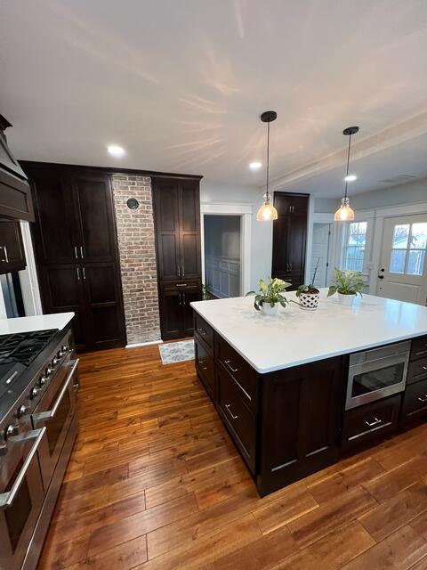 Espresso & white kitchen — photo 6