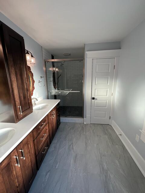Espresso & white kitchen — photo 11